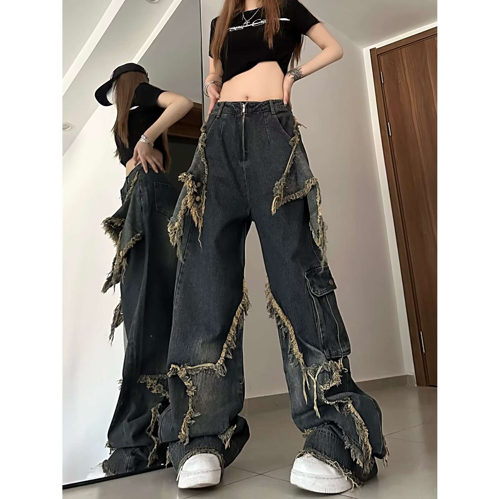 黒コーデ フリンジデザイン オーバーサイズ デニムパンツ