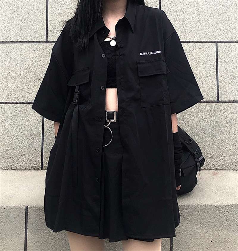 黒コーデ テックゴシック プリーツミニワンピース
