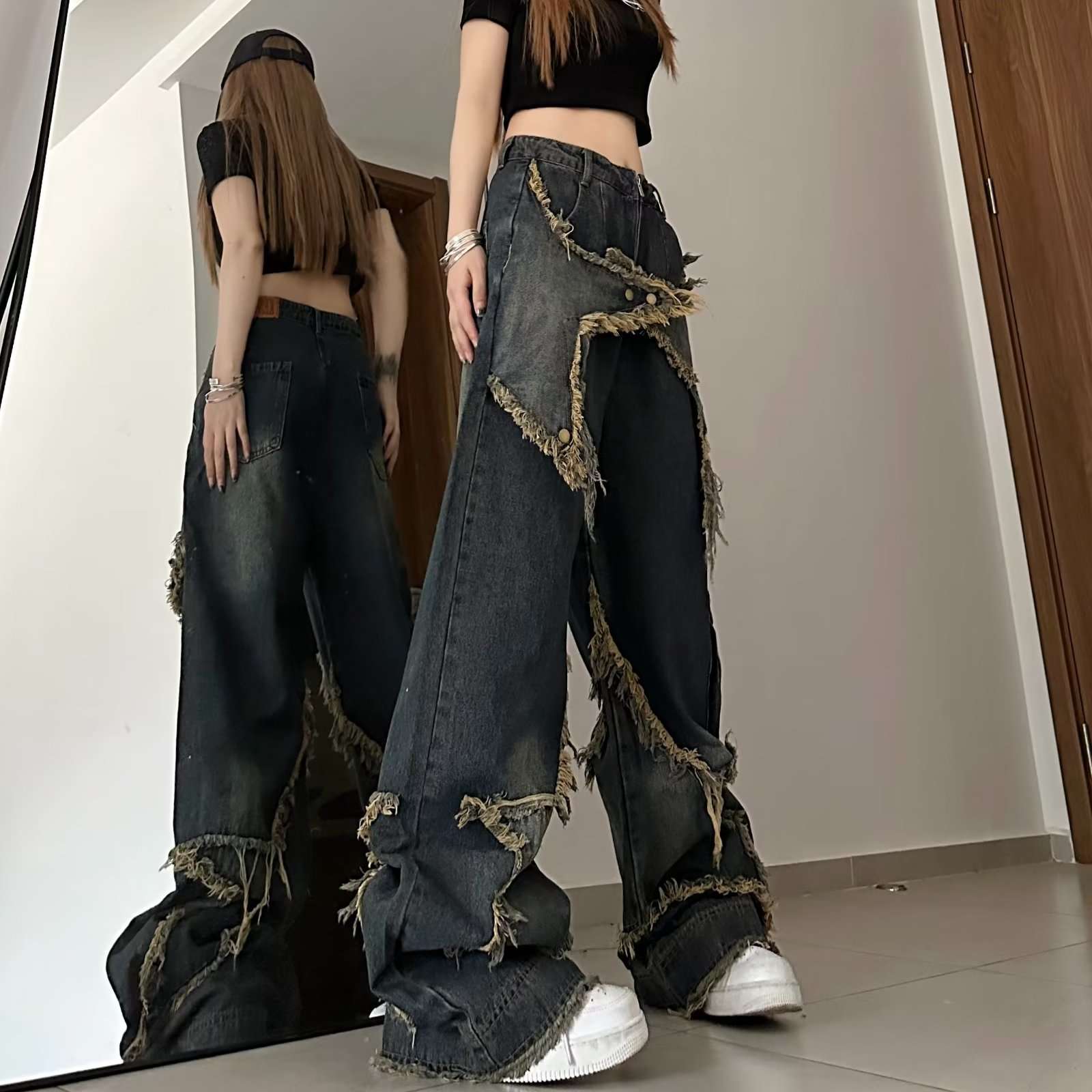 黒コーデ フリンジデザイン オーバーサイズ デニムパンツ