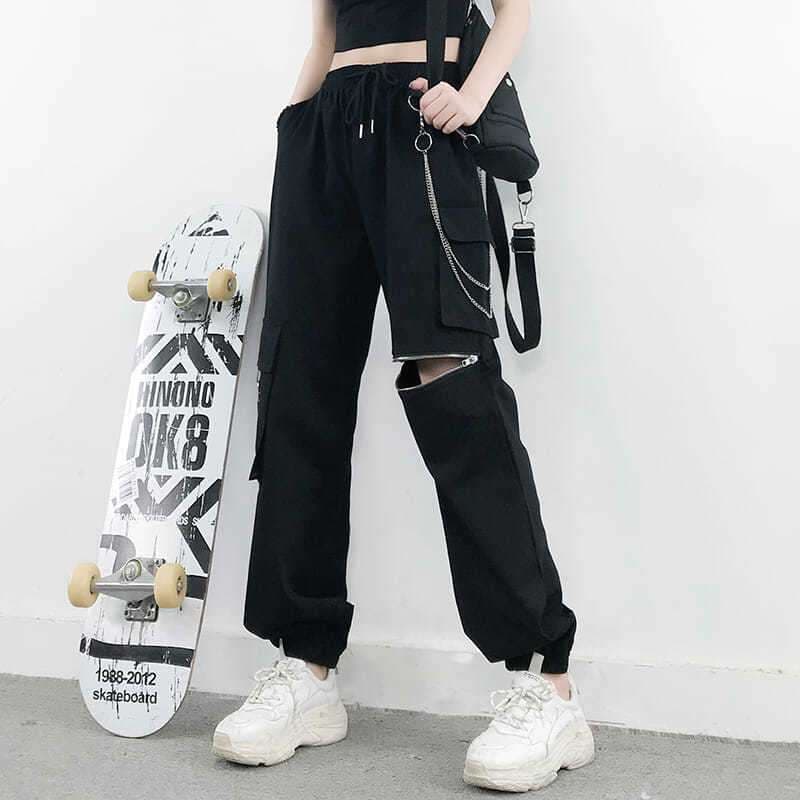 黒コーデ ストリートゴシックチェーン付きカーゴパンツ
