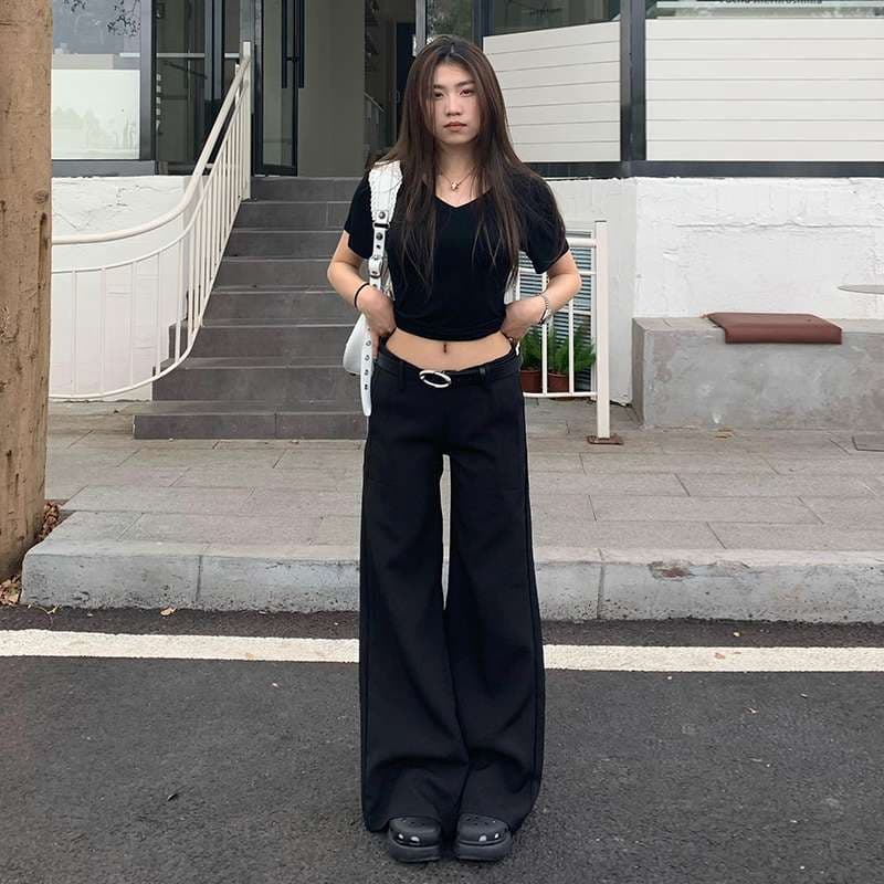黒コーデ ウエストベルト付きワイドパンツ