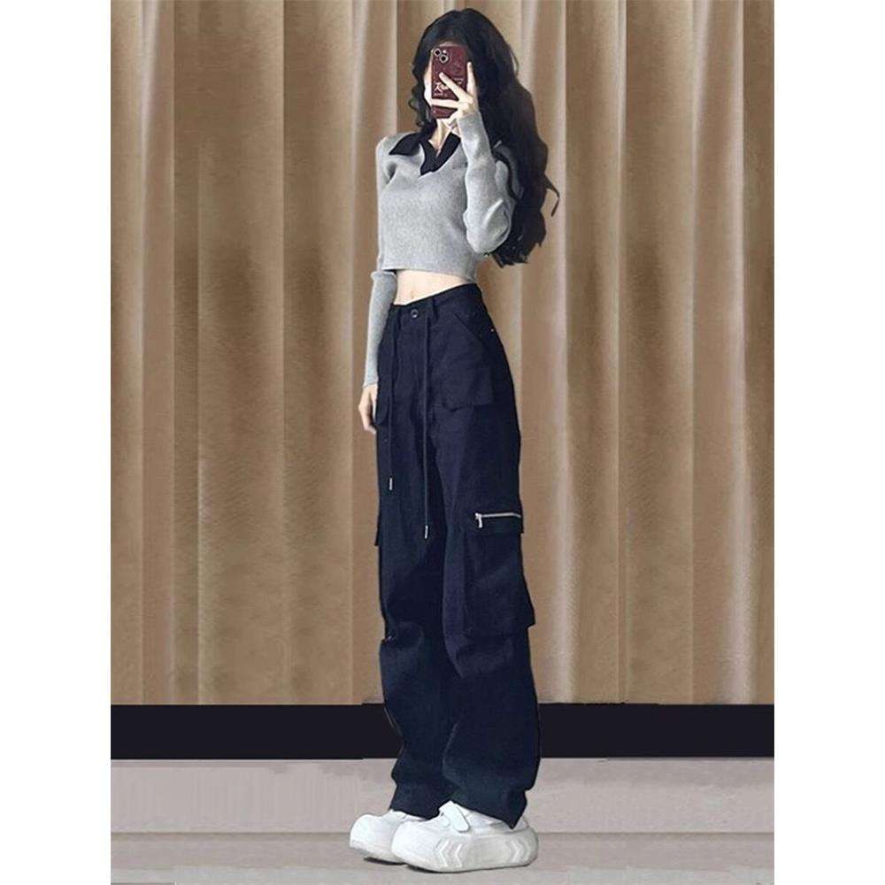 黒コーデ ドローコード付きカーゴパンツ