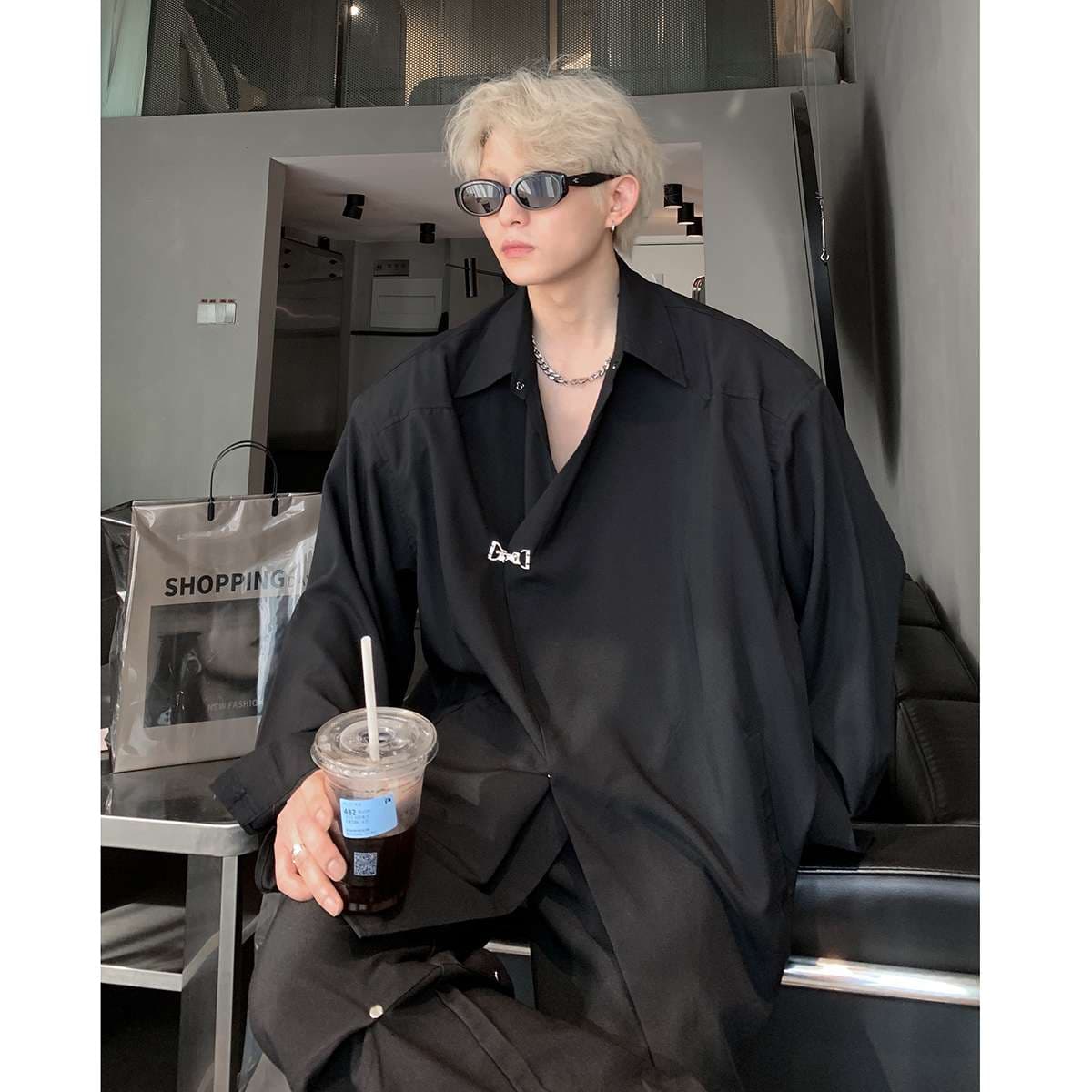 黒コーデ オーバーサイズモードブラックシャツジャケット