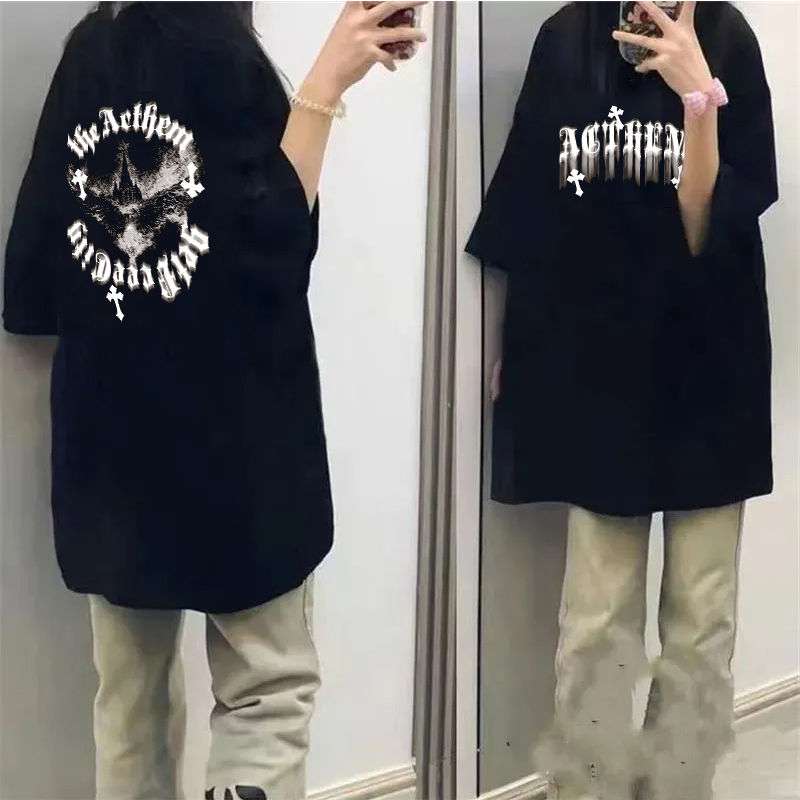 黒コーデ ゴシックデザイン オーバーサイズTシャツ