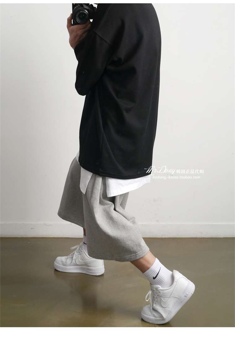 黒コーデ モダンストリートオーバーサイズTシャツ