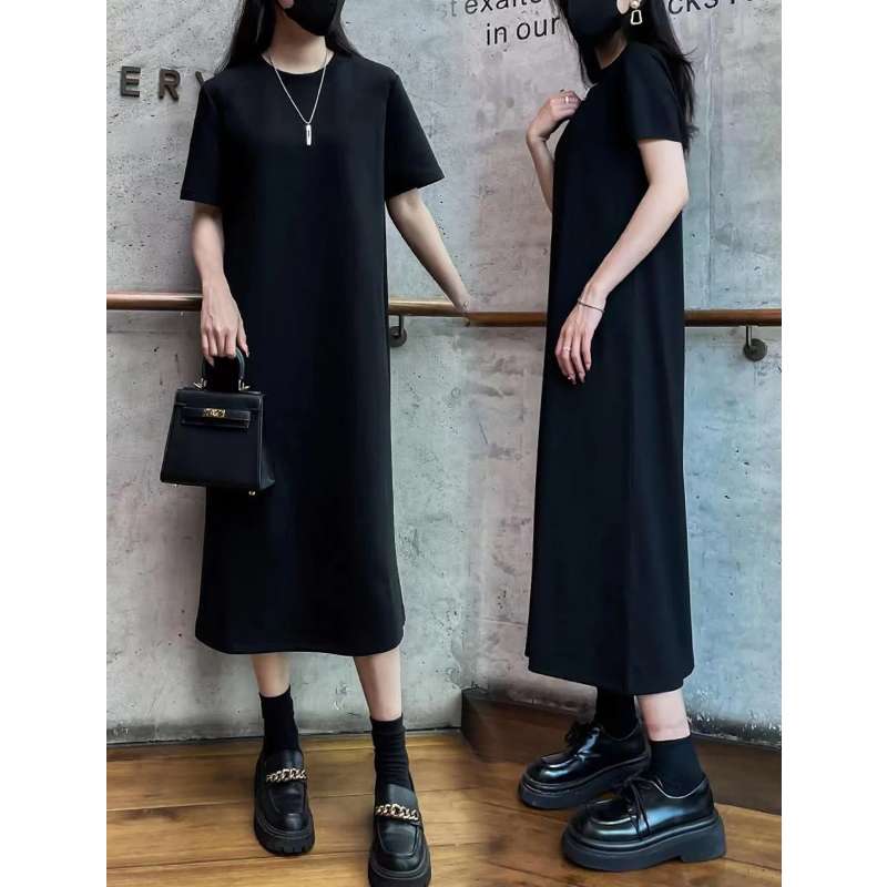 黒コーデ シンプルロングTシャツワンピース