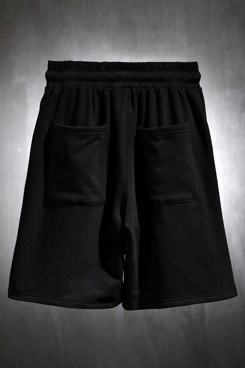 黒コーデ クロスエンブレム ブラックスウェットショーツ